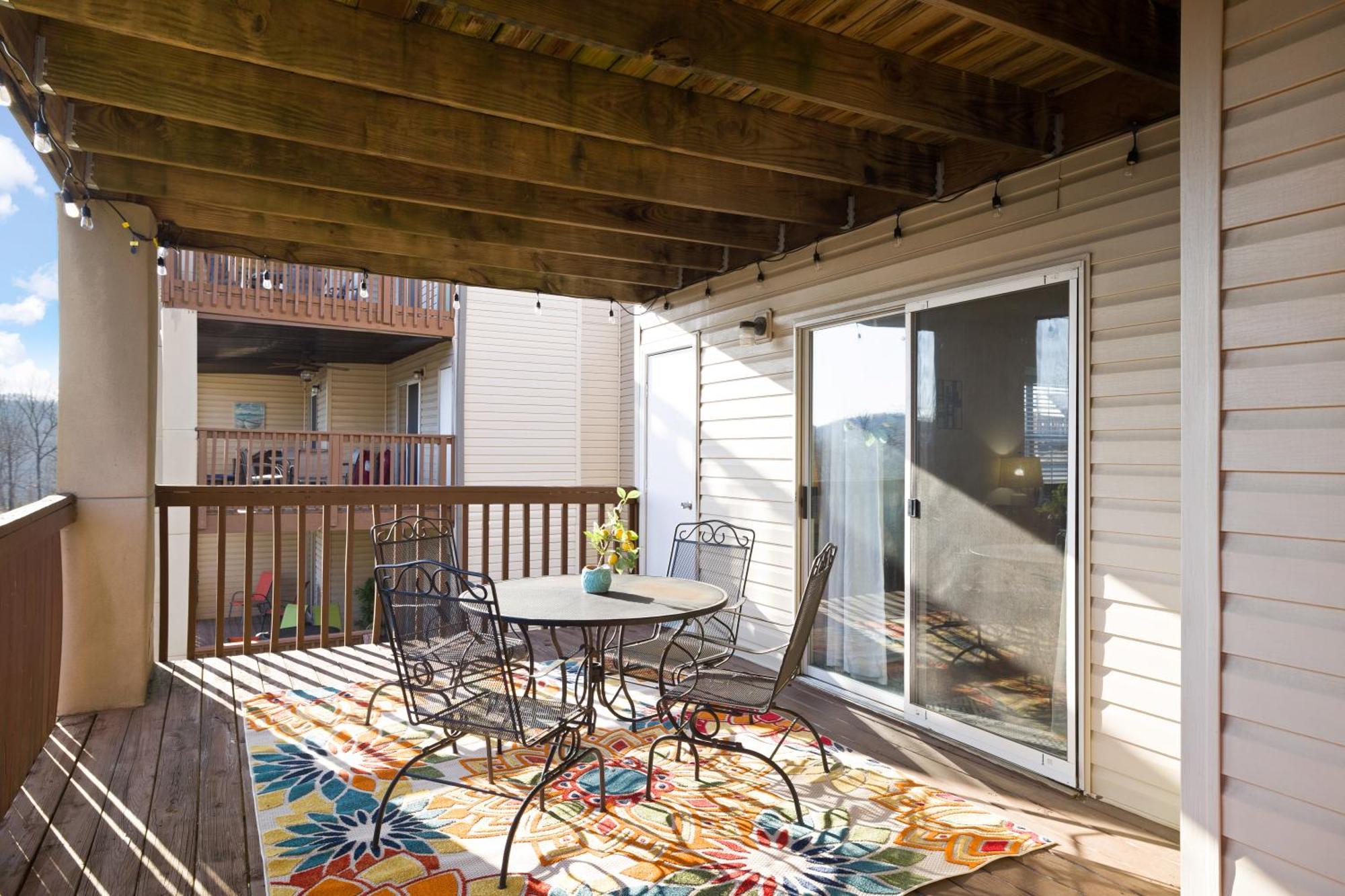 Walk-In, No Stairs Condo, Pets Welcome, 4 Mins To Silver Dollar City, 14 Mins To Ball Park Of America, Amazing Ozark Mountian Views Брэнсон Экстерьер фото