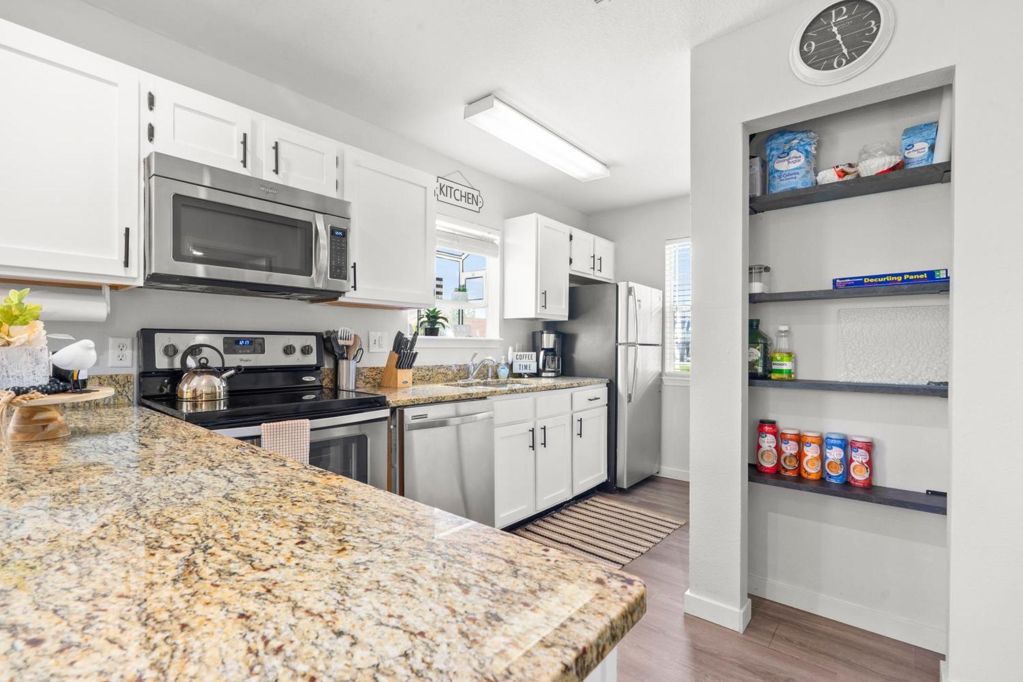 Walk-In, No Stairs Condo, Pets Welcome, 4 Mins To Silver Dollar City, 14 Mins To Ball Park Of America, Amazing Ozark Mountian Views Брэнсон Экстерьер фото