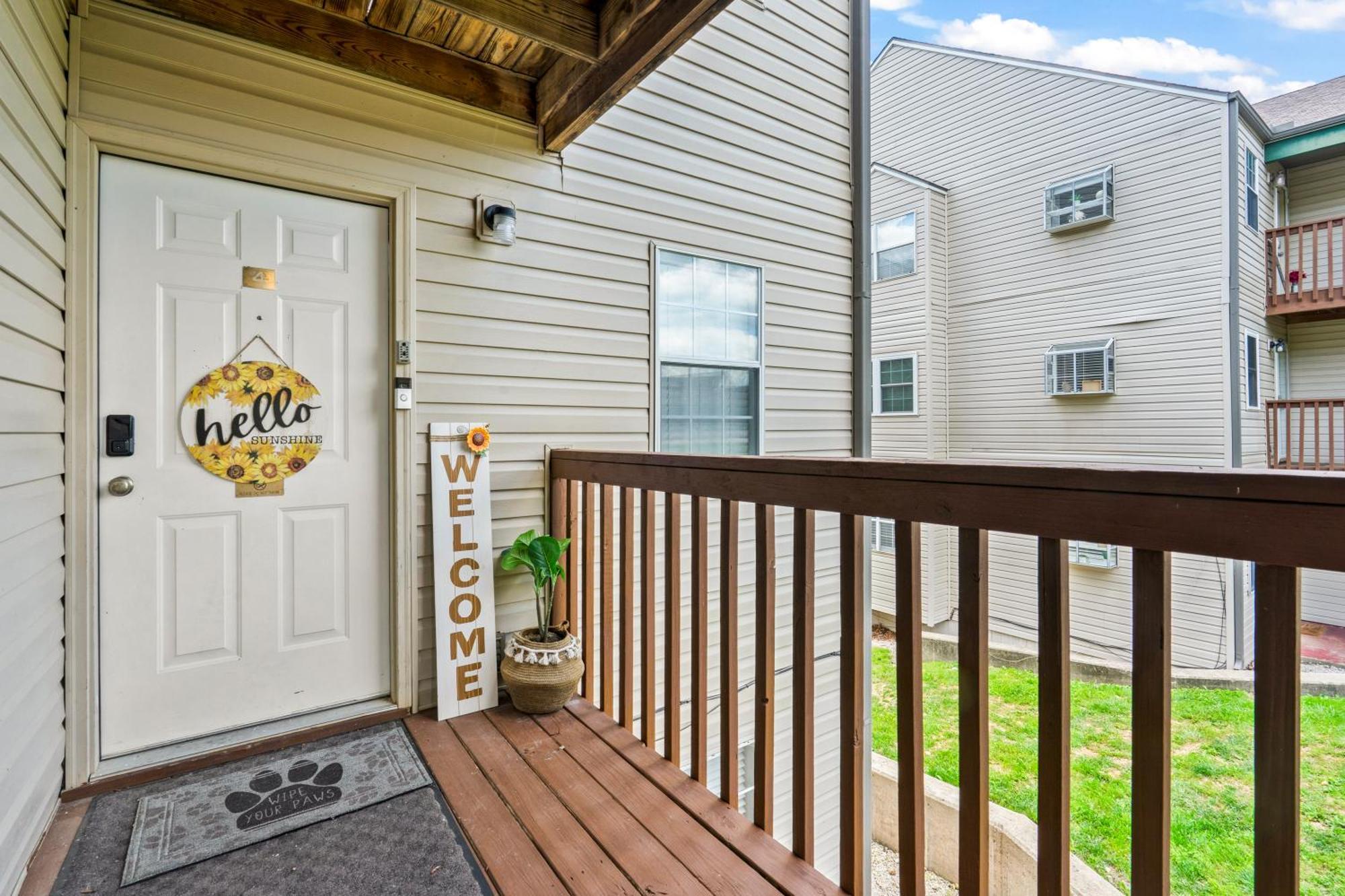 Walk-In, No Stairs Condo, Pets Welcome, 4 Mins To Silver Dollar City, 14 Mins To Ball Park Of America, Amazing Ozark Mountian Views Брэнсон Экстерьер фото